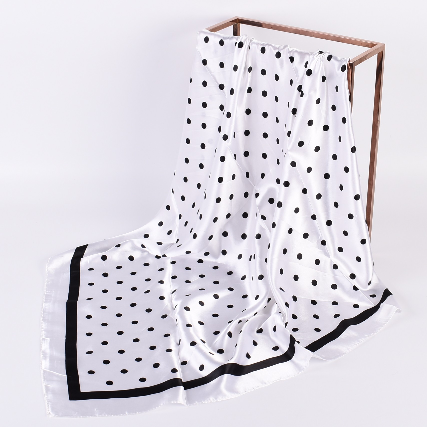 Summer new fashionable tempera - Silk Scarf Square recension och pris