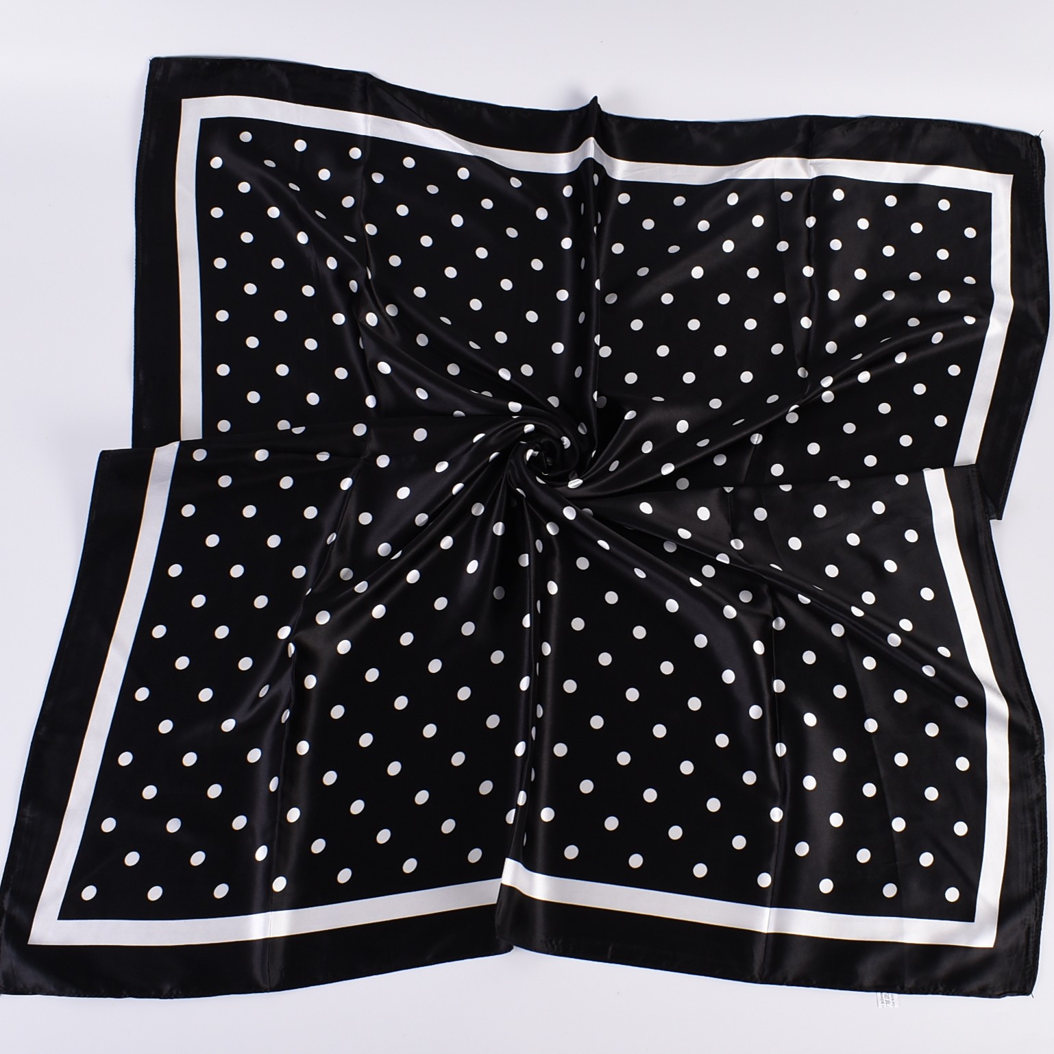 Summer new fashionable tempera - Silk Scarf Square recension och pris